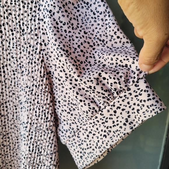 Adrianna Papell - Soft Pink Black Cheetah Stretch Ruffled Collar Top, Medium - Picture 6 of 12